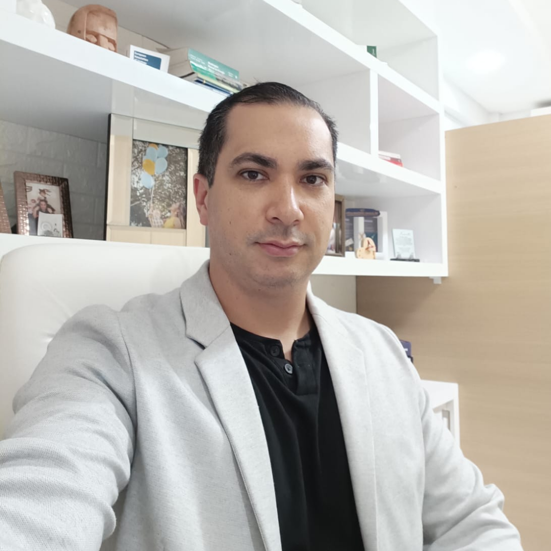 Dr. Guilherme Agra